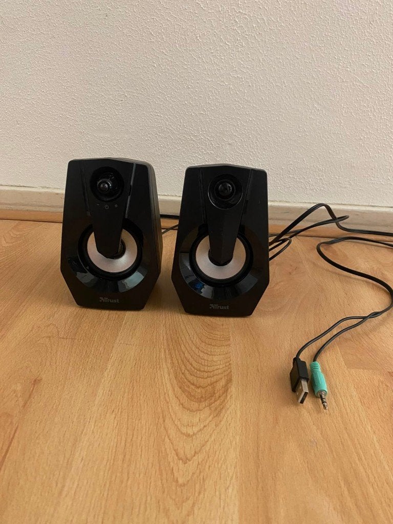 Speakers met LEDverlichting, Audio, Tv en Foto, Luidsprekers, Overige merken, Ophalen of Verzenden, Zo goed als nieuw, 60 tot 120 watt