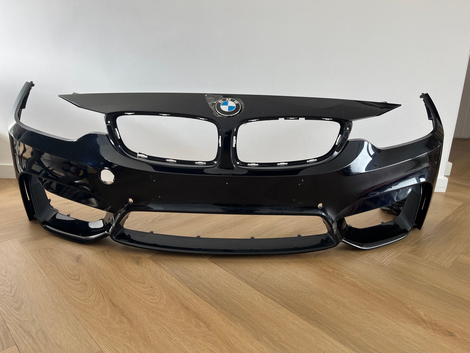 Originele BMW M3/M4 (F80, F82, F83) Voorbumper Azurite Black, Ophalen, Gebruikt, Voor, Bumper