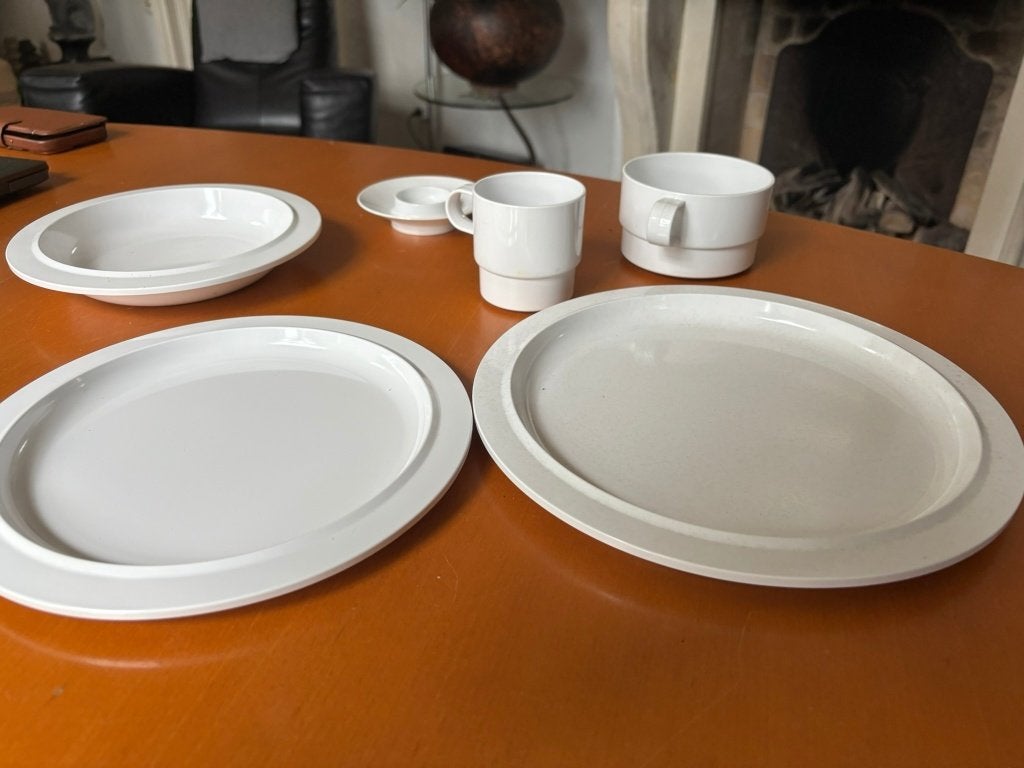 serviesset mepal rosti, Caravans en Kamperen, Kampeeraccessoires, Zo goed als nieuw, Ophalen