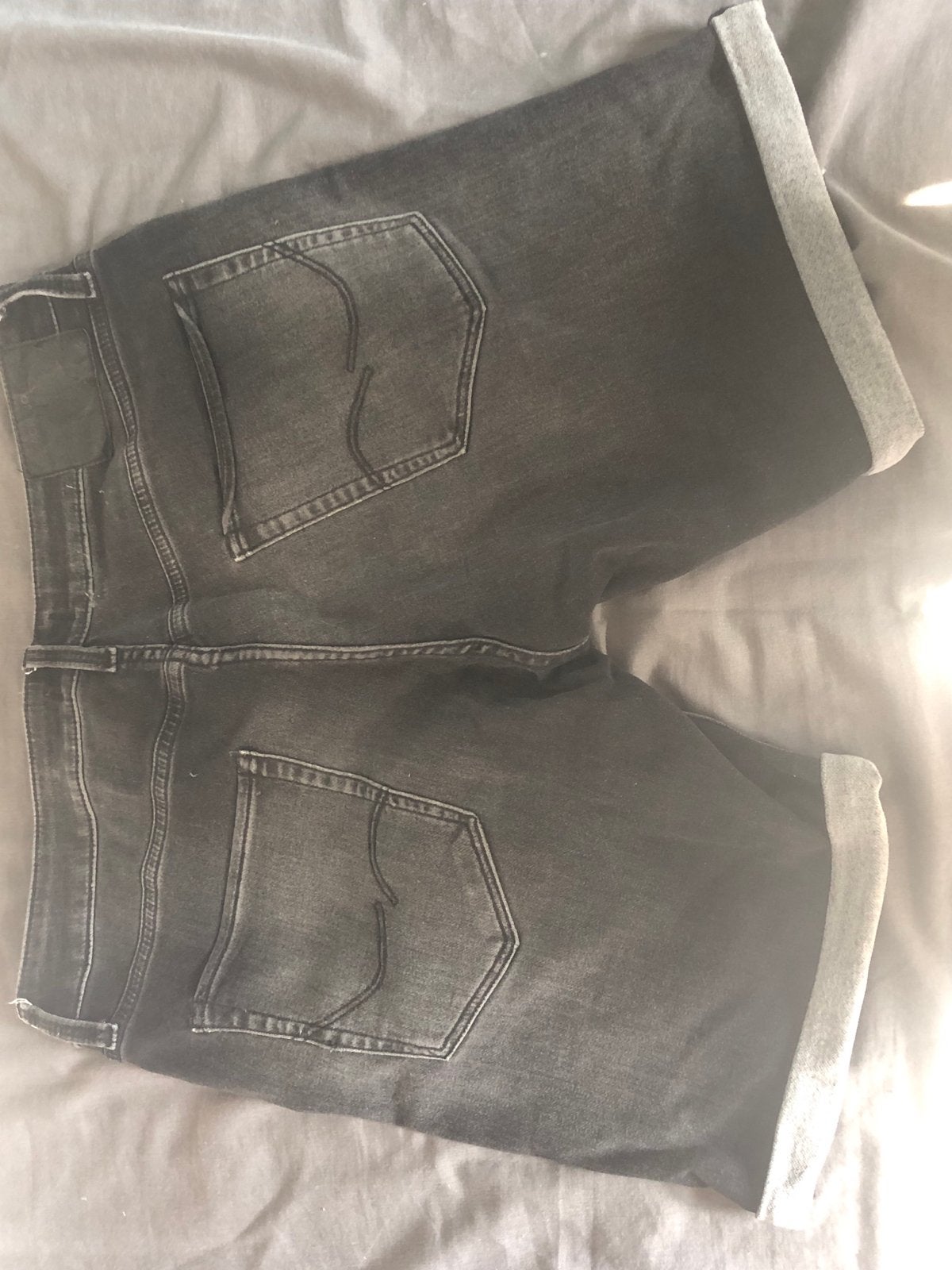 Jack & Jones jeans short - Grijs - Maat L/W34, Kleding | Heren, Spijkerbroeken en Jeans, Ophalen, Gedragen, Grijs, W33 - W34 (confectie 48/50)