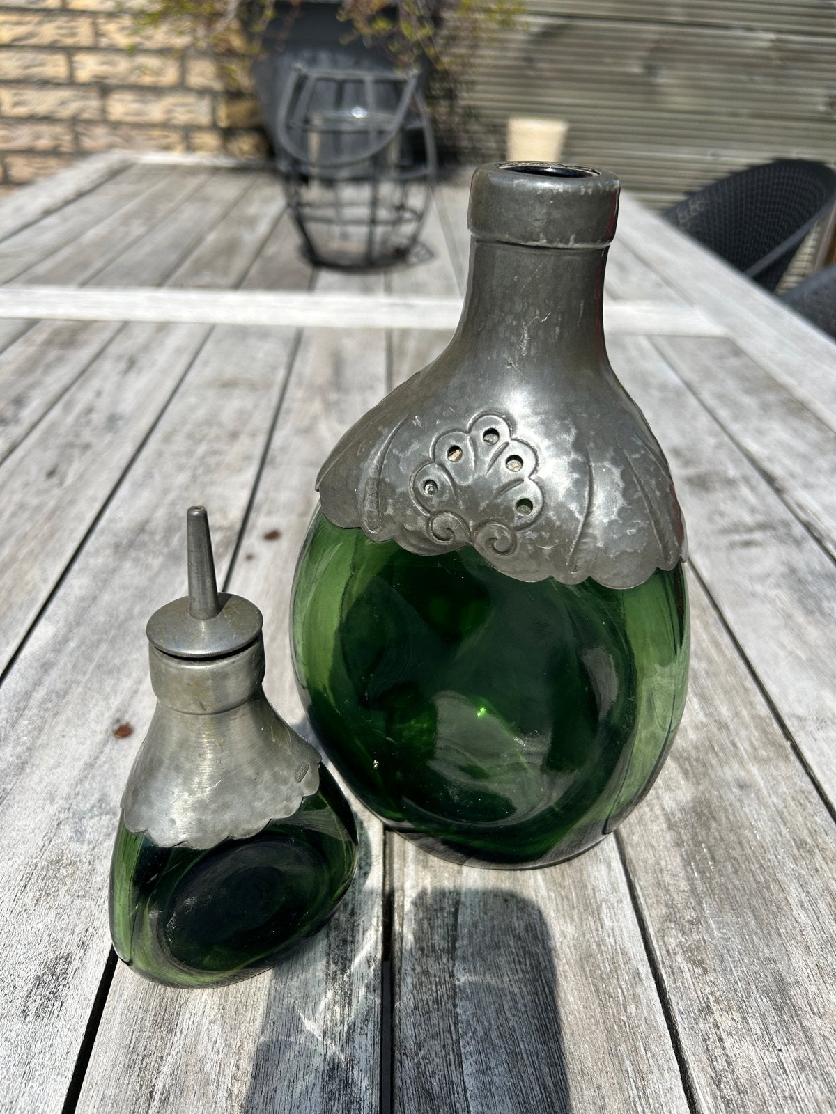 Set van 2 GERO antieke karaffen, groen glas met tin, Ophalen of Verzenden