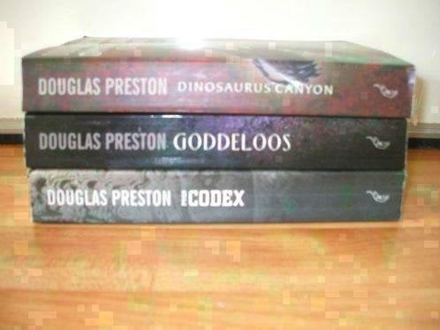 2x douglas preston-uitstekende staat-losse verkoop, Ophalen of Verzenden, Zo goed als nieuw