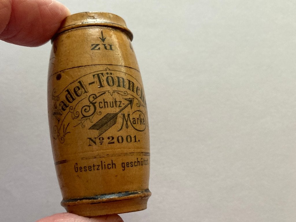 Antieke naaldenkoker, Nadel-Tönnchen, antiek naaigerei, 1900, Ophalen of Verzenden