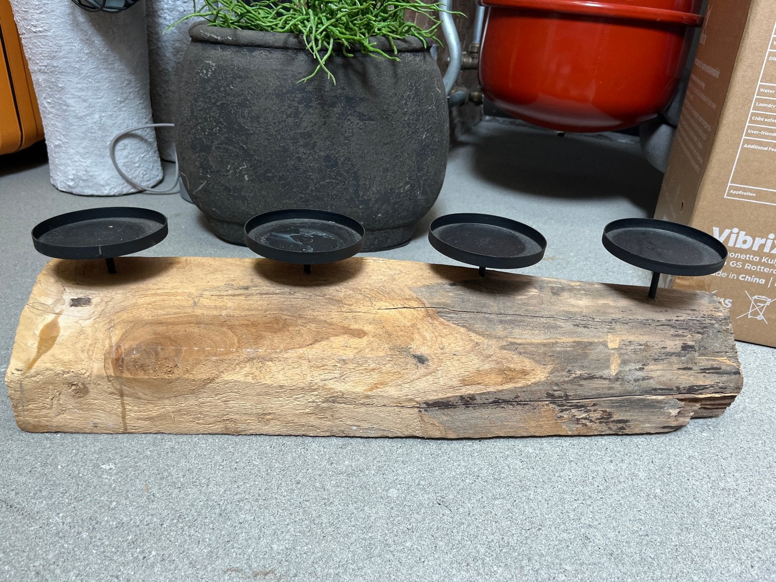 Robuuste houten kandelaar met 4 metalen houders, Ophalen, Bruin, Zo goed als nieuw, Kandelaar