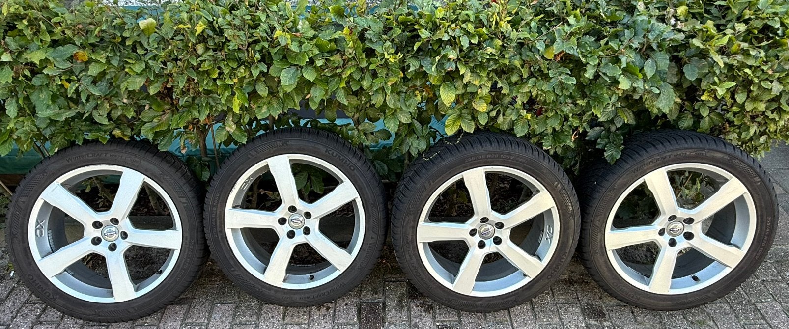 Originele Volvo XC60 20 Cratus winterset 255/45 R20 – 7/8 mm, Ophalen, Gebruikt, 255 mm, Banden en Velgen