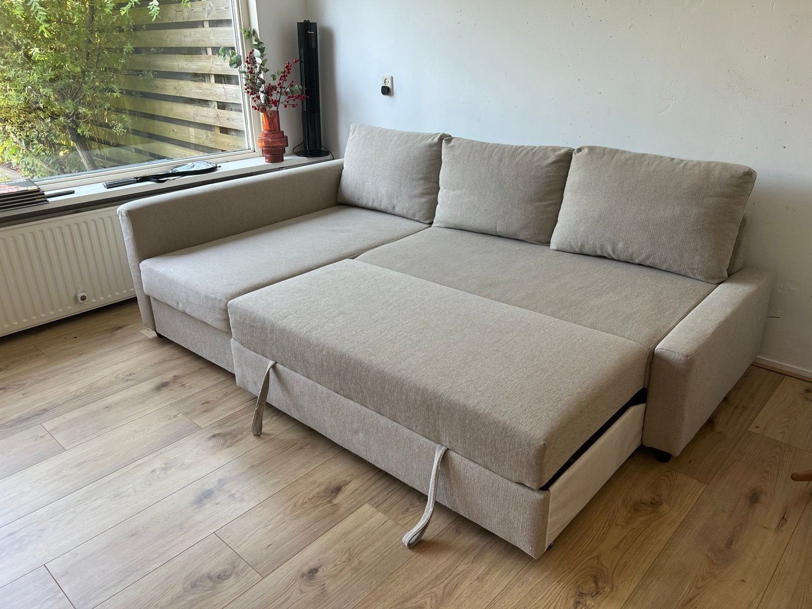 Ikea Friheten hoek beige, schommelstoel, Vittsjö en tvmeubel, Gebruikt, 100 tot 125 cm, Hoekbank, Driepersoons