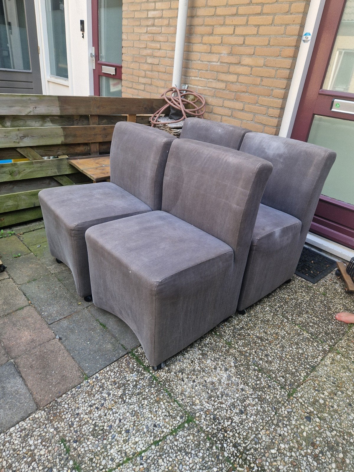 4 eetkamerstoelen op wieltjes, Huis en Inrichting, Banken | Voetenbanken en Poefen, Ophalen of Verzenden, Rechthoekig