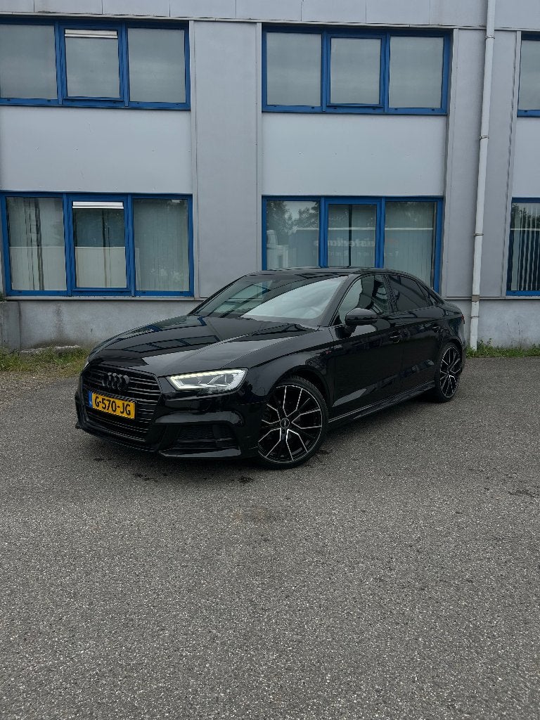 Audi A3 35 Tfsi Limousine 150pk S Tronic 2019 Zwart, 15 km/l, 1498 cc, Zwart, 4 cilinders