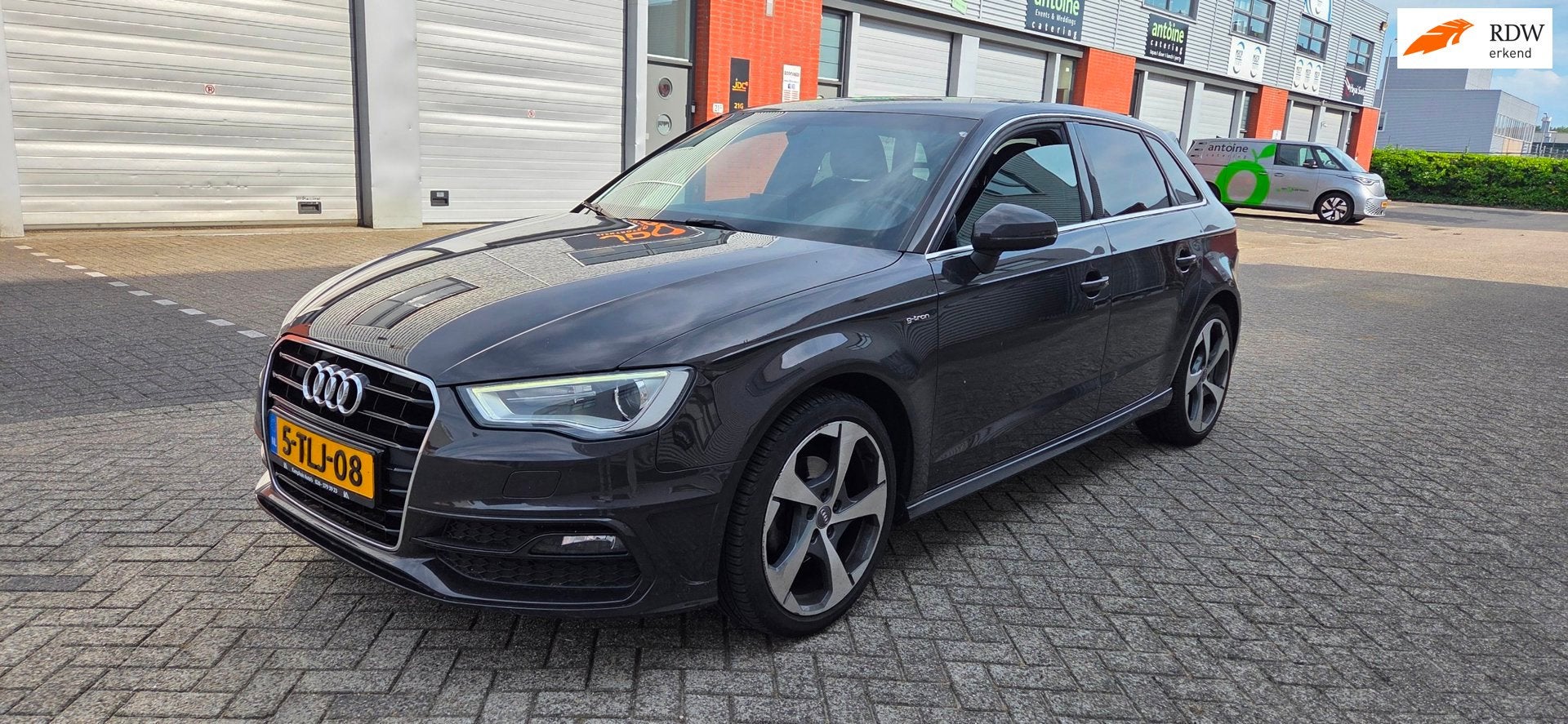 Audi A3 Sportback 1.4 TFSI Ambition Pro 3x S-Line g-tron Aut, Auto's, Gebruikt, Euro 6, 4 cilinders, Leder en Stof