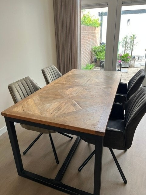 Visgraten houten eettafel van Pronto, Huis en Inrichting, Tafels | Eettafels, Ophalen, Gebruikt, 50 tot 100 cm, Vijf personen of meer