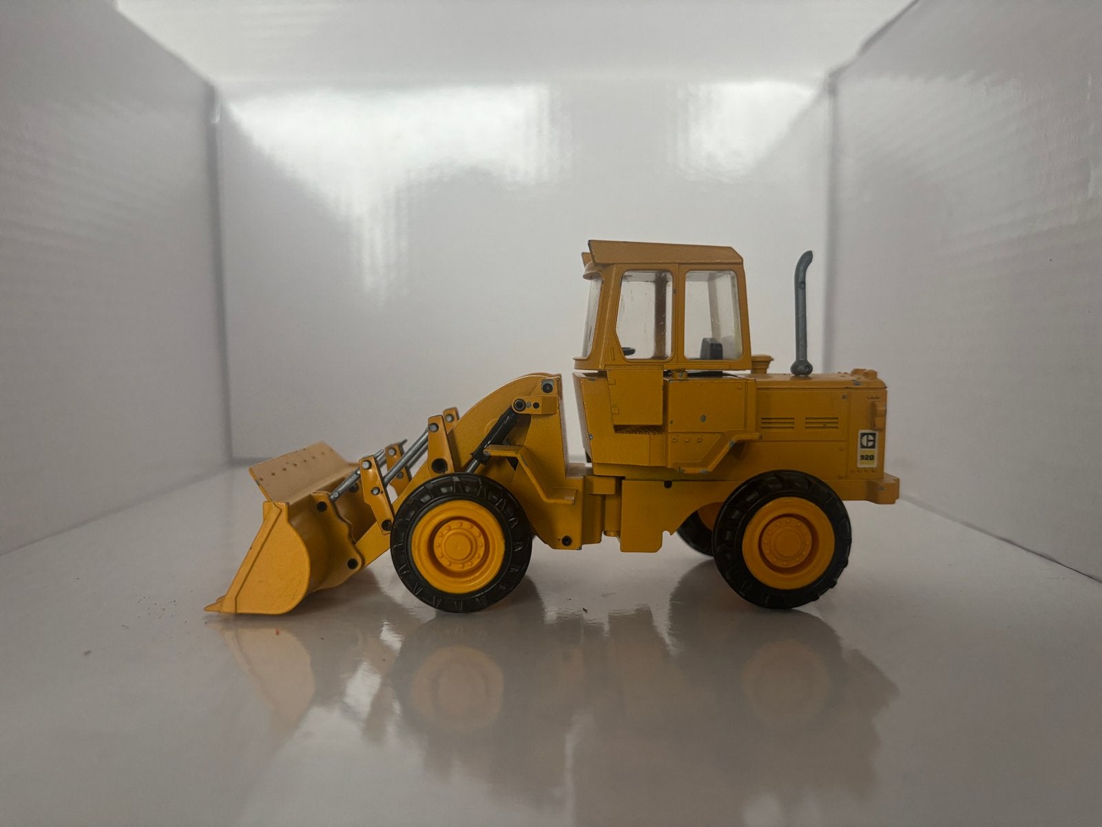 Conrad Caterpillar 920 Shovel - Modelbouw, Ophalen of Verzenden, Gebruikt