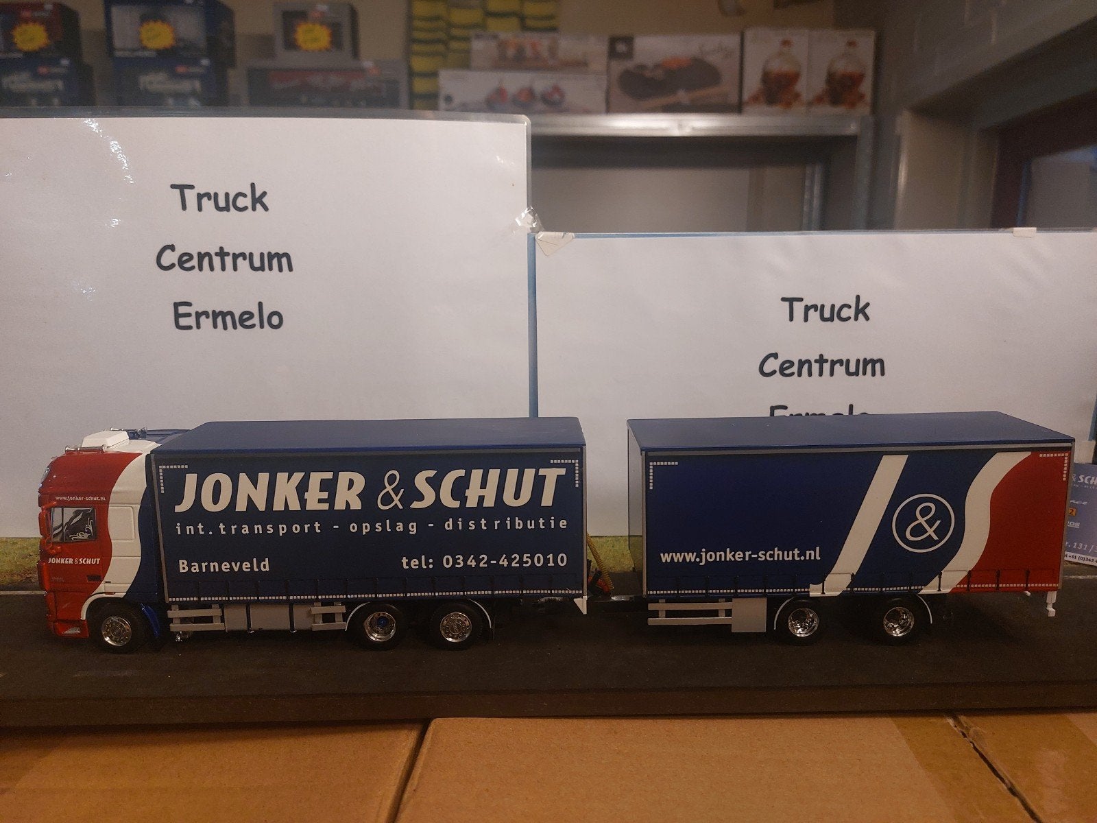 Jonker & Schut; DAF XF 105 SC Combi
Verzending is voor reken, Ophalen of Verzenden, Nieuw, Bus of Vrachtwagen, Wsi