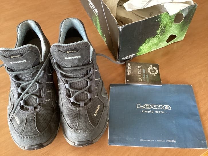 Lowa wandelschoenen 40, Sport en Fitness, Bergsport en Wandelen, Ophalen of Verzenden, Zo goed als nieuw, Schoenen