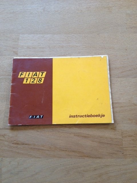 Fiat 128 Instructieboekje / Handleiding   1973   NL, Ophalen of Verzenden