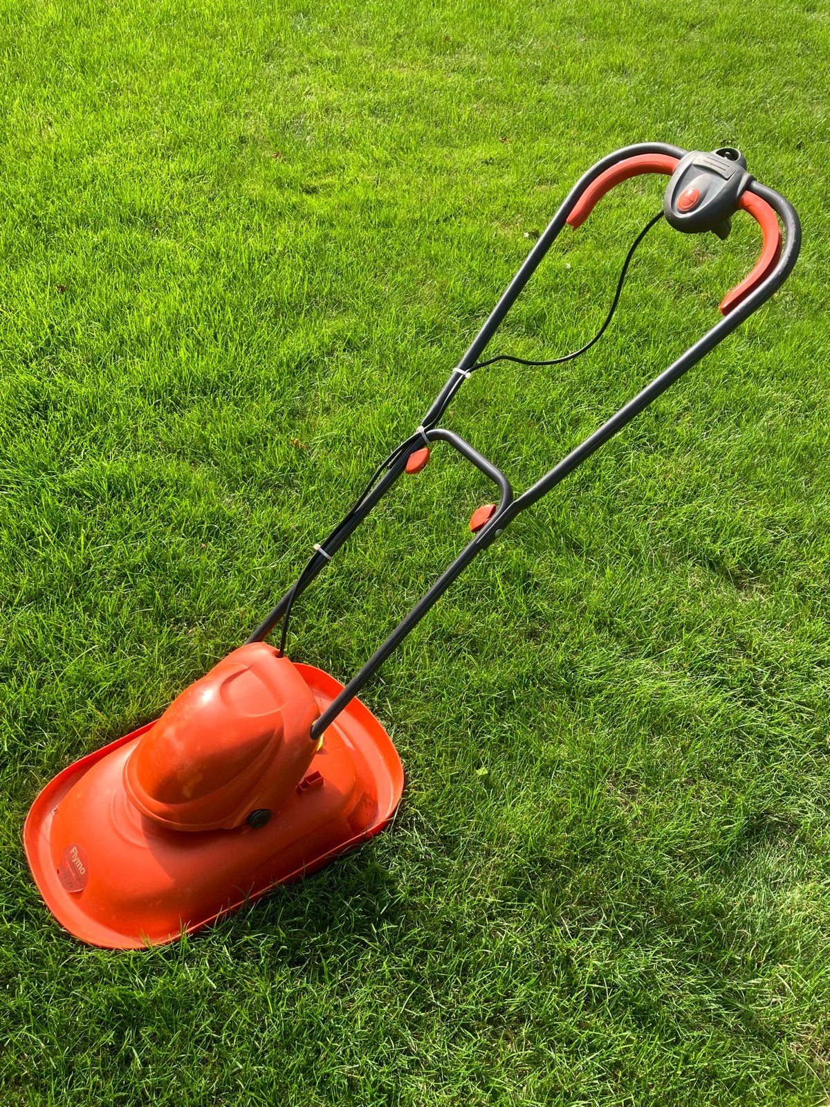 Flymo Micro Lite Elektrische Zweefmaaier - schoon/nagekeken, Zweefmaaier, Ophalen, Gebruikt, Minder dan 30 cm
