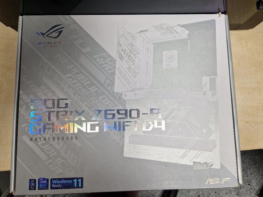Asus + 14700k + 32gb, Computers en Software, Moederborden, Gebruikt, DDR4, Ophalen of Verzenden, ATX
