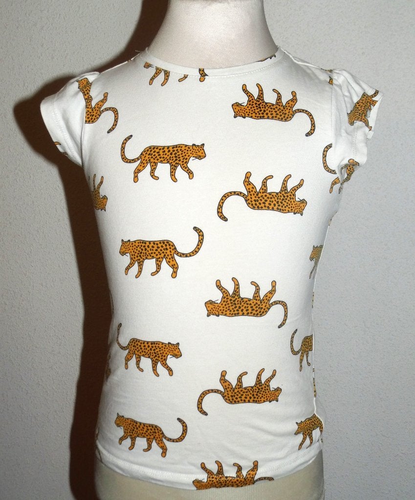 mooi Hema shirt panter maat 110 - 116, Meisje, Ophalen of Verzenden, Zo goed als nieuw, Shirt of Longsleeve