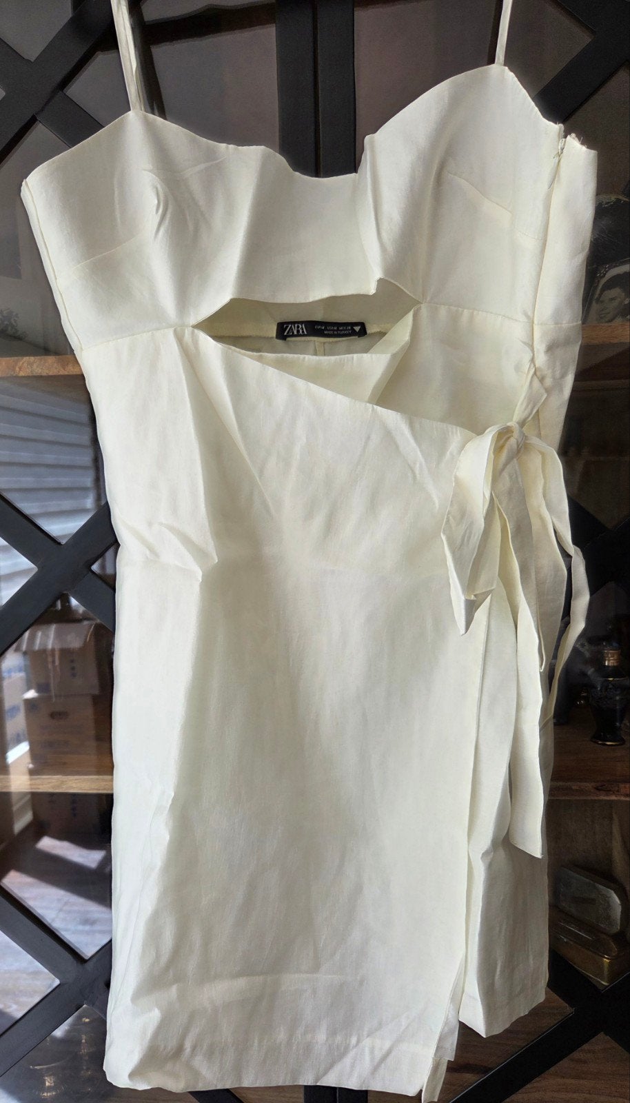 Zara jurk met broekje - Crème/Wit, Kleding | Dames, Maat 38/40 (M), Ophalen of Verzenden, Zo goed als nieuw, Boven de knie