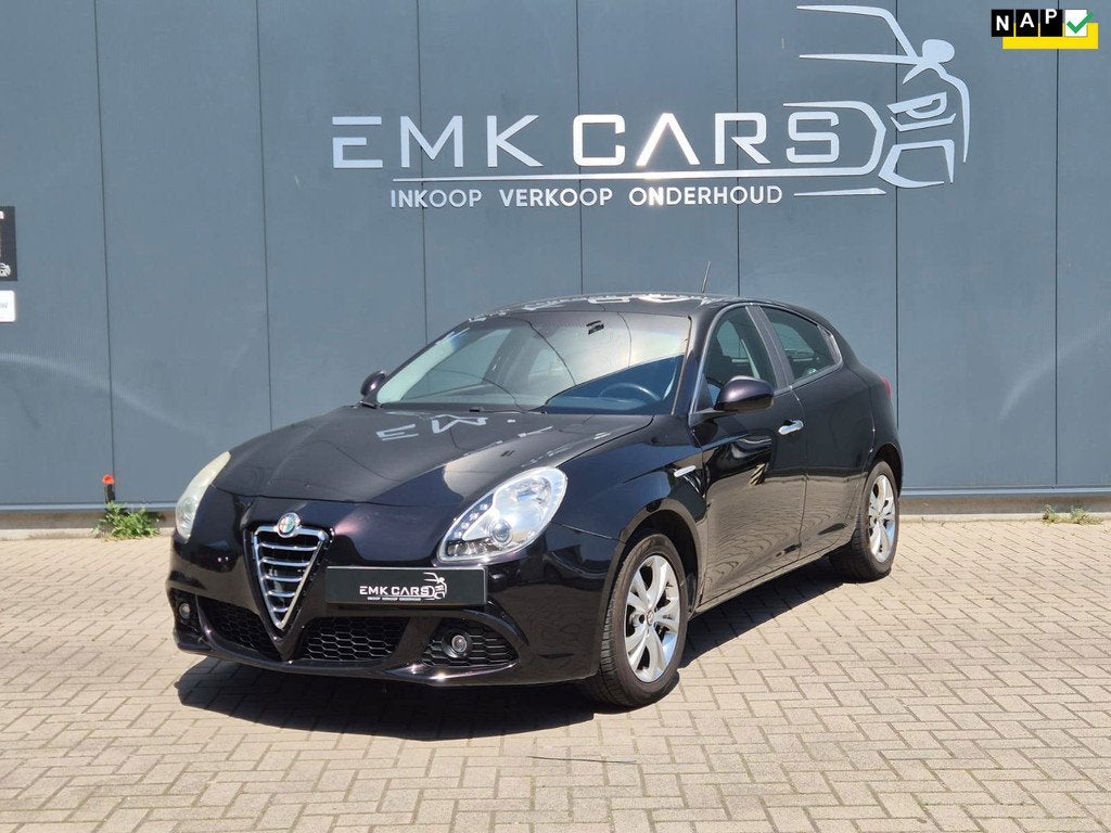Alfa Romeo Giulietta 1.4 T Distinctive, Voorwielaandrijving, Euro 5, Gebruikt, 4 cilinders