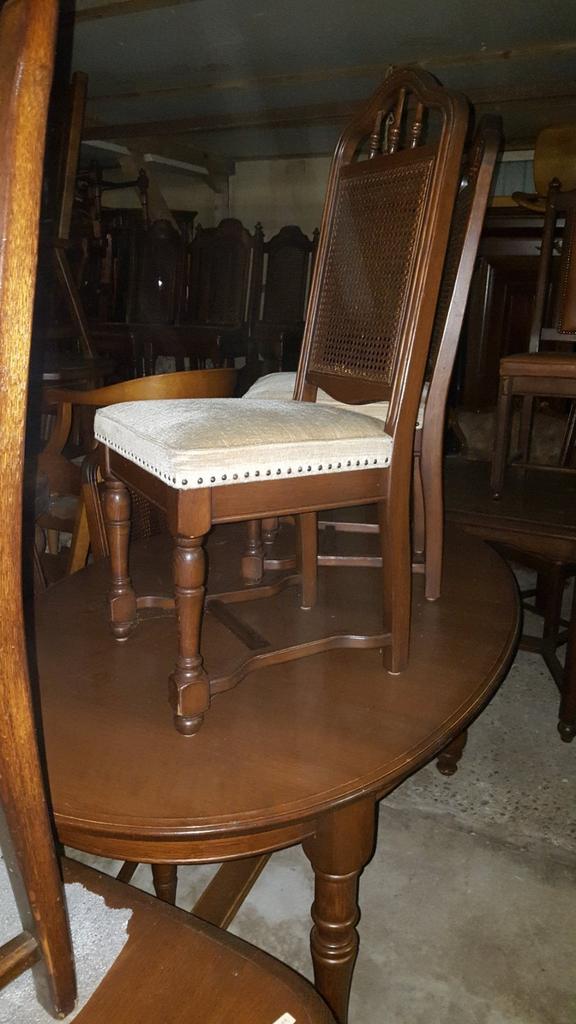 Klassiek eiken eetkamers stoelen en tafel, Huis en Inrichting, Stoelen, Ophalen, Gebruikt, Bruin