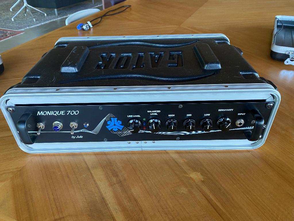 Jule Monique M700 Rackversie The Real Deal, Ophalen, Zo goed als nieuw, Basgitaar, 100 watt of meer