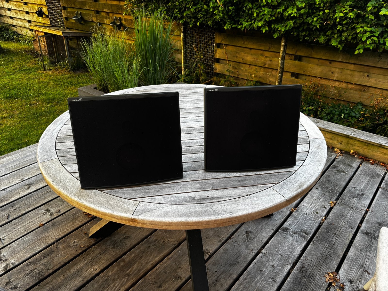 Jamo ART speakerset - Compacte en stijlvolle luidsprekers, Audio, Tv en Foto, Luidsprekers, Ophalen, Gebruikt, Speakerset, 60 tot 120 watt