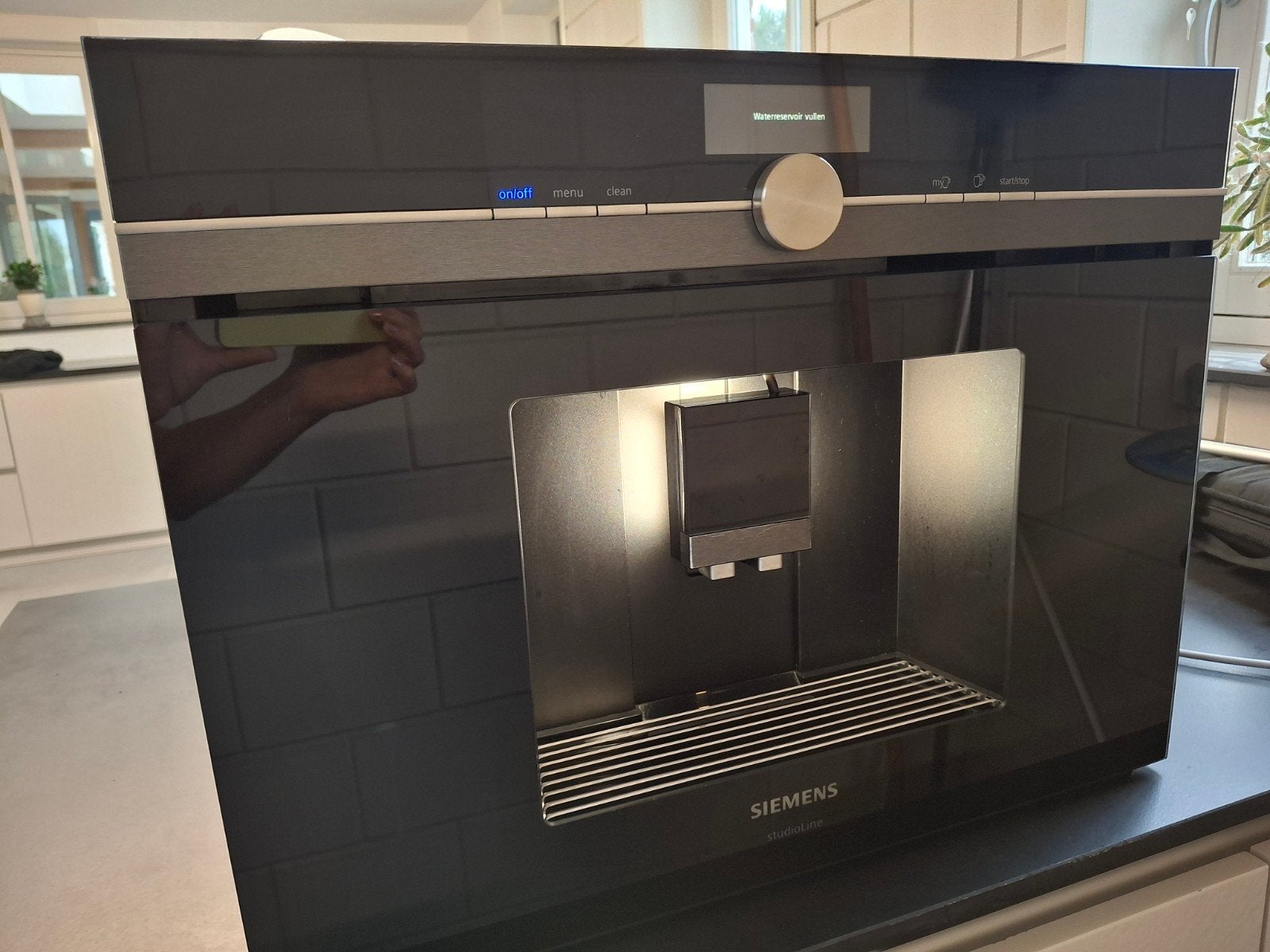 Siemens studioLine CT836LEB6/08 Inbouw Koffiemachine, Witgoed en Apparatuur, Koffiezetapparaten, Ophalen, Koffiemachine, Gemalen koffie