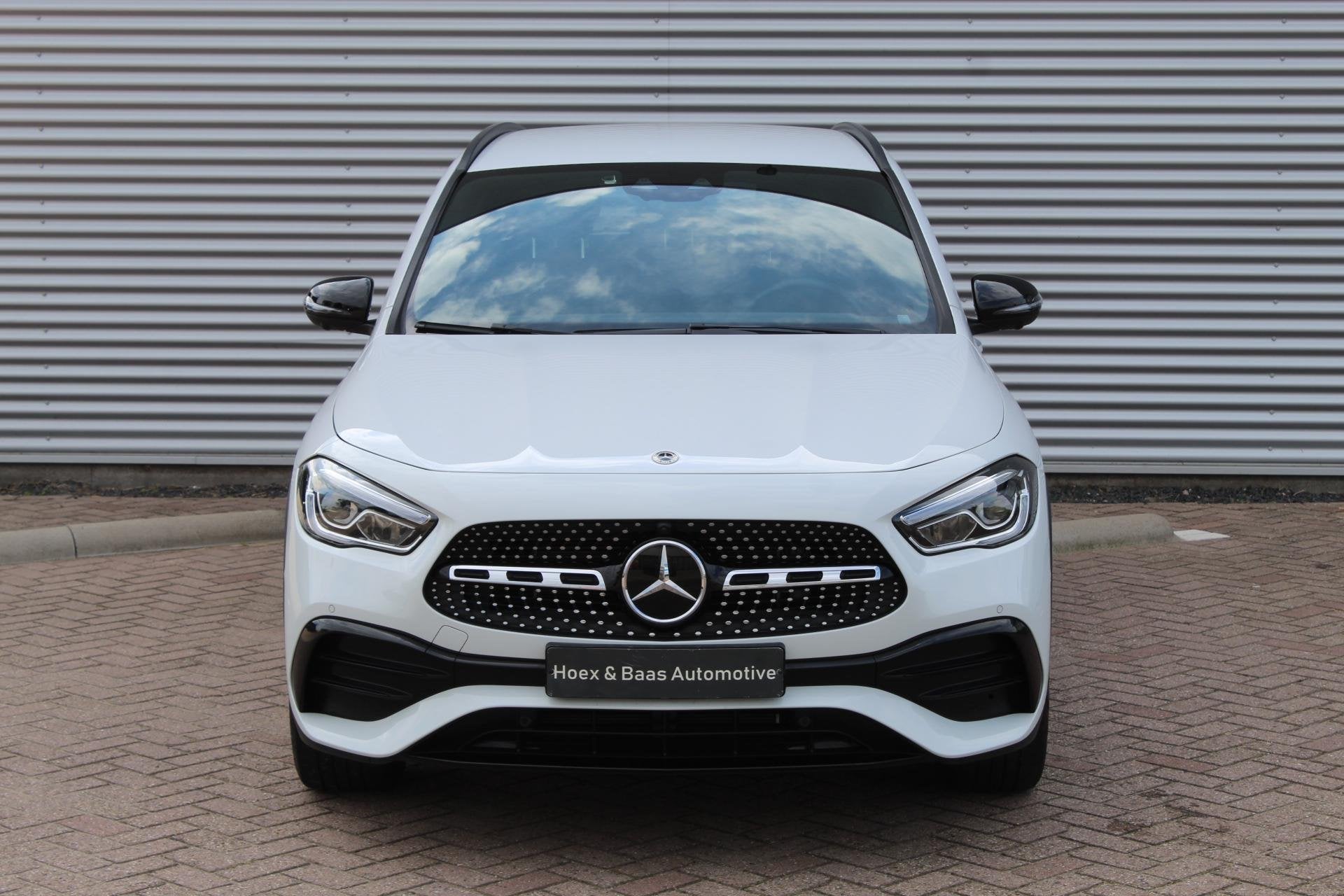 Mercedes GLA-klasse 250 e AMG Line/360 camera/Distronic, 77 km/l, Wit, 218 pk, Bedrijf