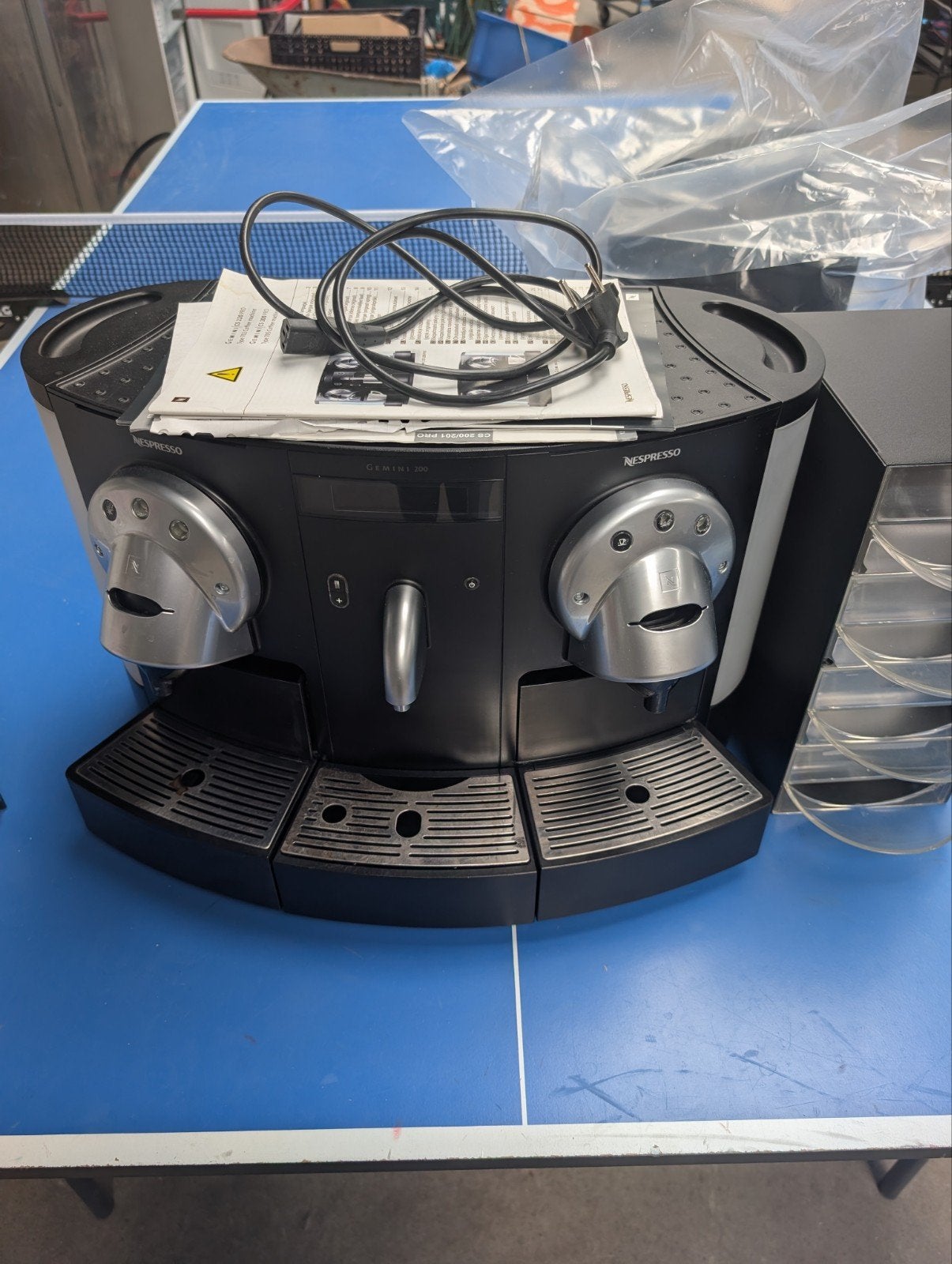 Nespresso Gemini 200 Professionele Koffiemachine, Ophalen, Koffiepads en cups, Gebruikt, 10 kopjes of meer