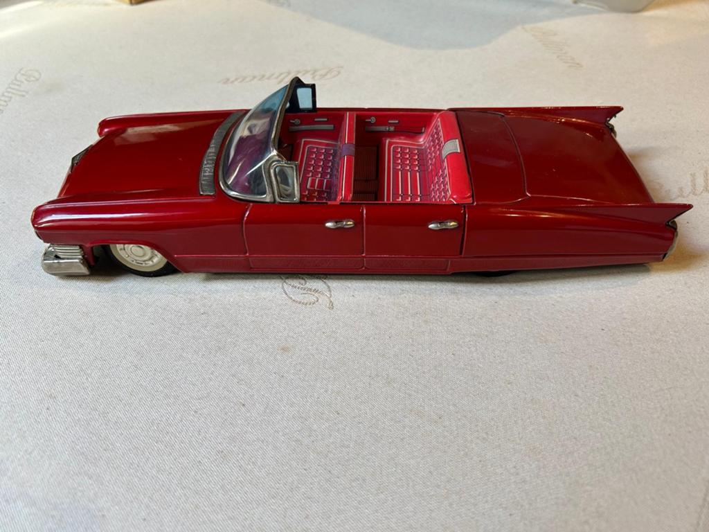 Antieke Cadillac modelauto - Made in Japan, Antiek en Kunst, Ophalen of Verzenden