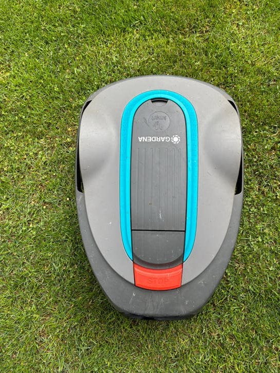 Gardena Robotmaaier sileno city smart 500 en stopcontact, Cirkelmaaier, Gebruikt, Minder dan 30 cm, Accu-grasmaaier
