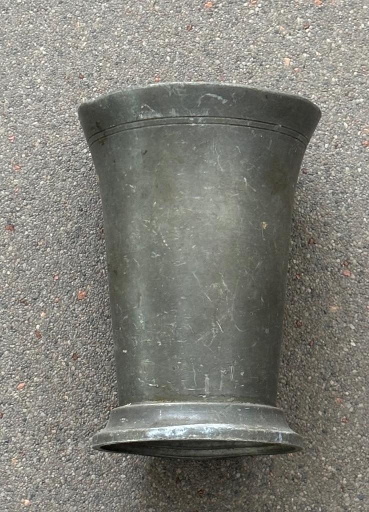 Antiek tinnen  vaasje, Antiek en Kunst, Antiek | Tin, Ophalen of Verzenden