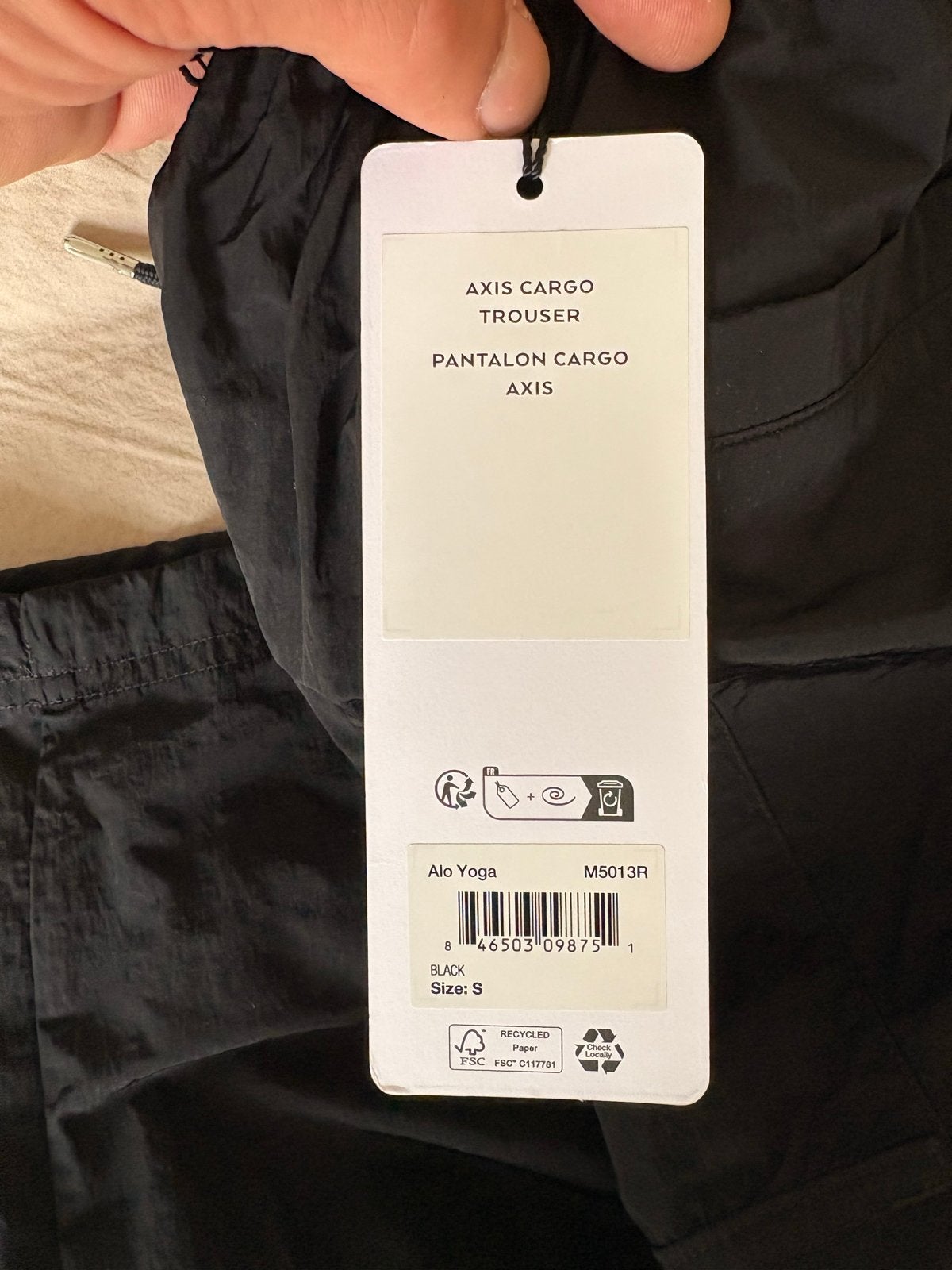 Alo Yoga Axis Cargo Broek Zwart Maat S - Nieuw met kaartjes, Kleding | Dames, Ophalen, Nieuw, Maat 36 (S), Zwart