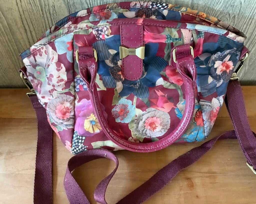 Mooie schoudertas van oilily, Sieraden, Tassen en Uiterlijk, Tassen | Reistassen en Weekendtassen, 40 tot 60 cm, 30 cm of meer