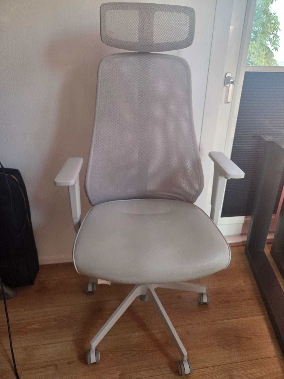 Foto 2 van Ergonomische Bureaustoel - Grijs