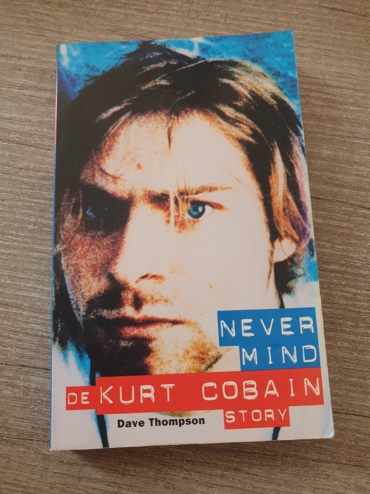 Never Mind: De Kurt Cobain Story - Dave Thompson, Ophalen of Verzenden, Gelezen, Dave Thompson