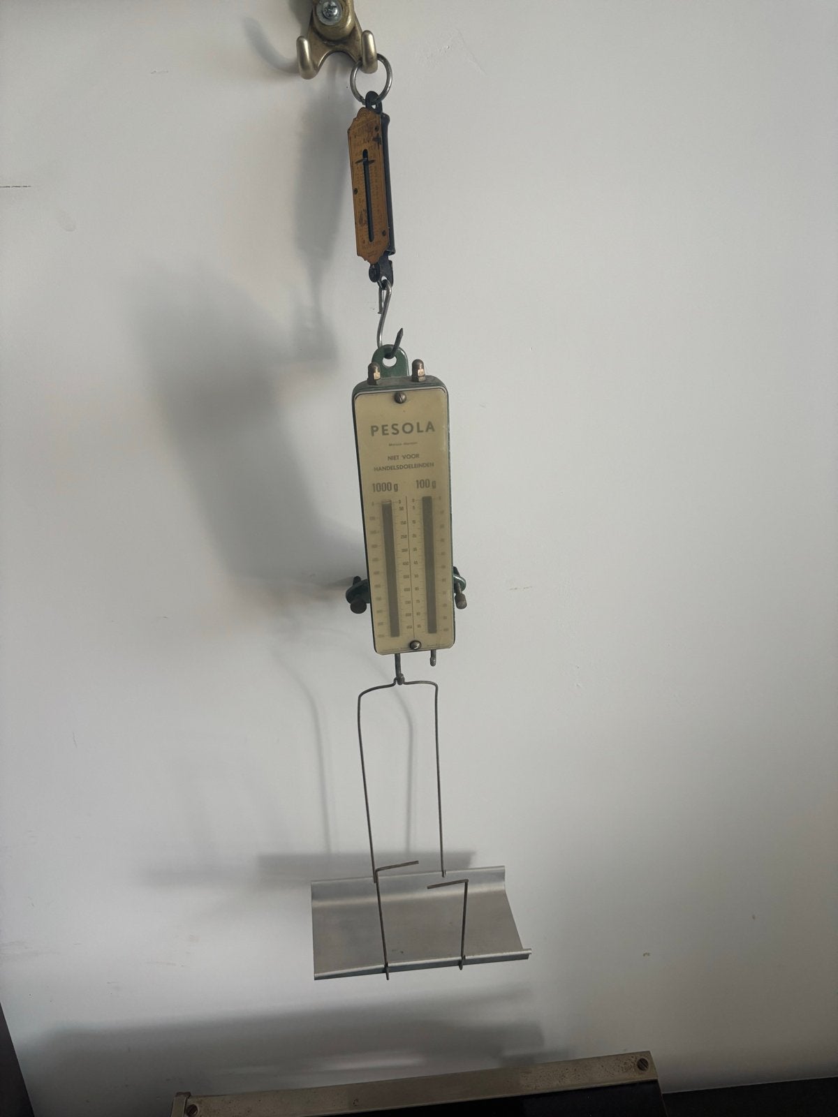 Vintage Pesola Hangweegschaal - 1000g en 100g, Antiek en Kunst, Antiek | Gereedschap en Instrumenten, Ophalen of Verzenden