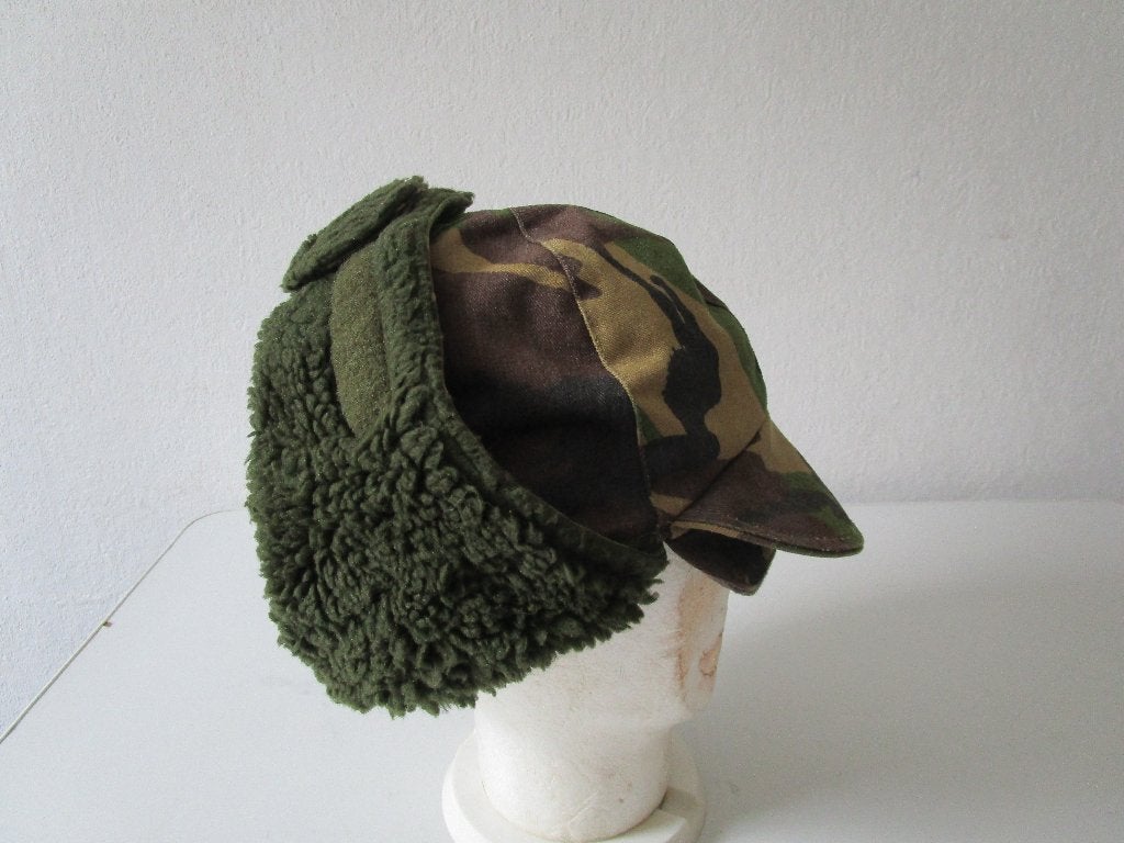 Wintermuts NL leger, camouflageprint, oorflappen, maat 58, Ophalen of Verzenden, Gedragen, 58 of 59 cm (L, 7¼ of ⅜ inch), Pet