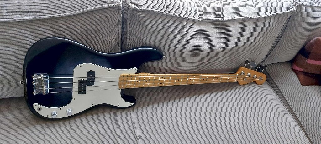 Fender precision bass, Muziek en Instrumenten, Snaarinstrumenten | Gitaren | Bas, Ophalen, Gebruikt, Elektrisch