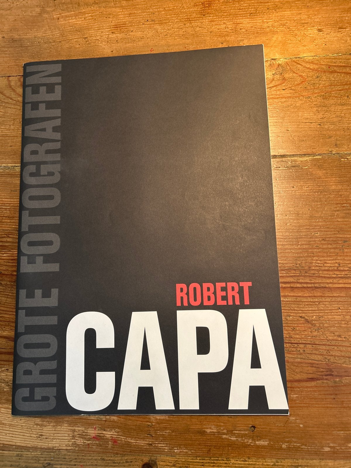 Grote Fotografen: Robert Capa - Fotoboek, Ophalen of Verzenden, Zo goed als nieuw, Fotografen