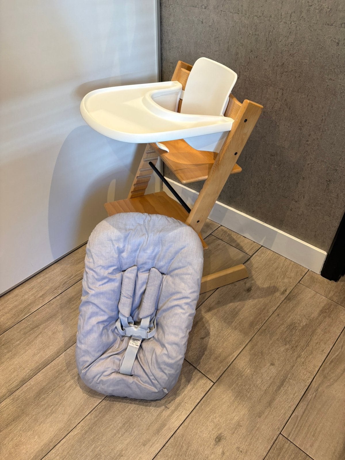 Mooie complete stokke set , stoel , newborn set en babyset, Ophalen of Verzenden, Zo goed als nieuw, Meegroeistoel