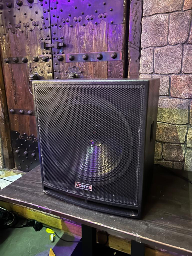 VONYX SWP18 18” Actieve Subwoofer 1200W – Zeer nette staat, Overige merken, Subwoofer, Ophalen of Verzenden, Zo goed als nieuw