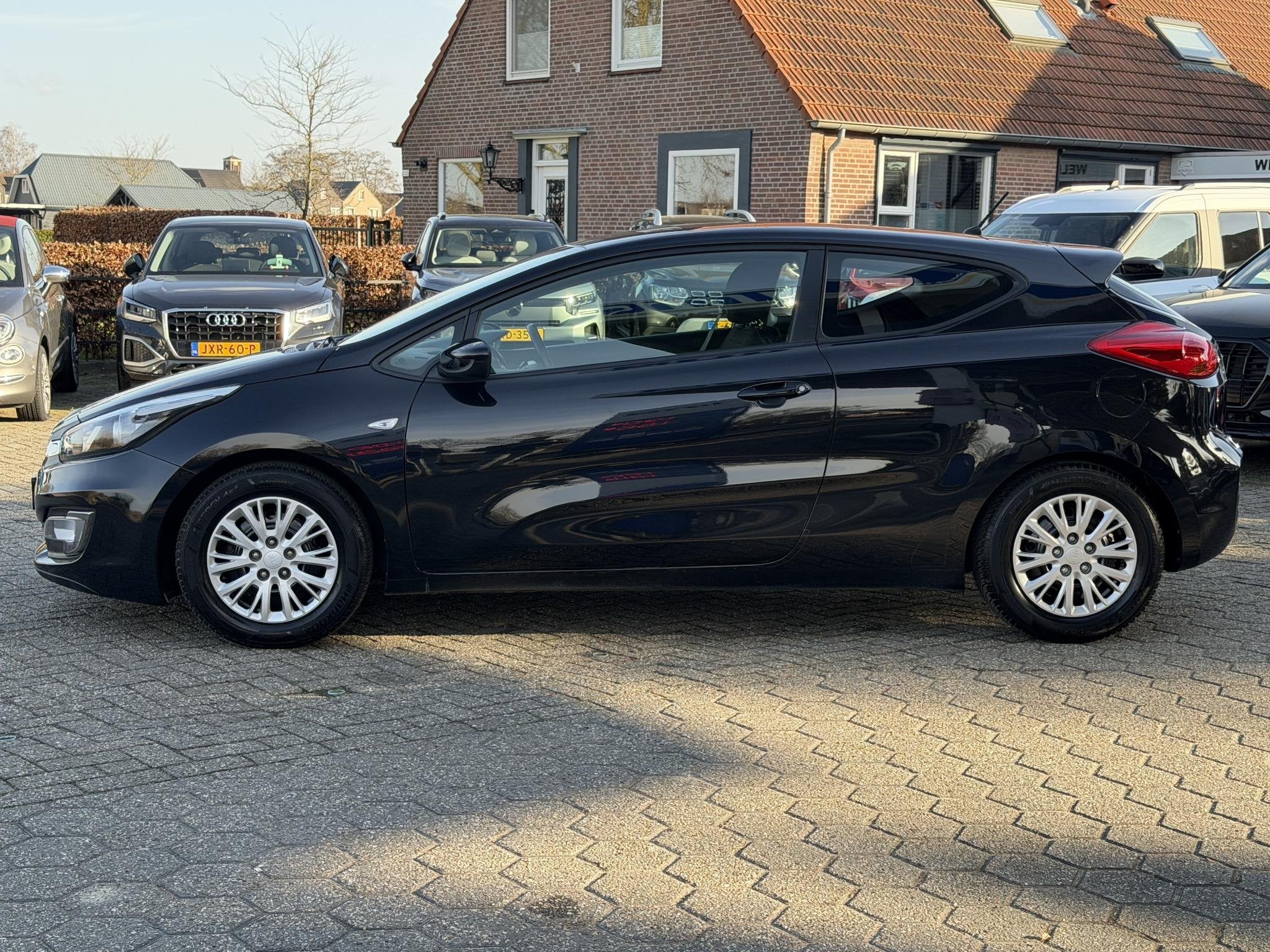Kia pro_cee'd 1.4 CVVT BLUETOOTH | AIRCO | CRUISE | BOVAG !, Auto's, Stof, Gebruikt, 4 cilinders, Zwart