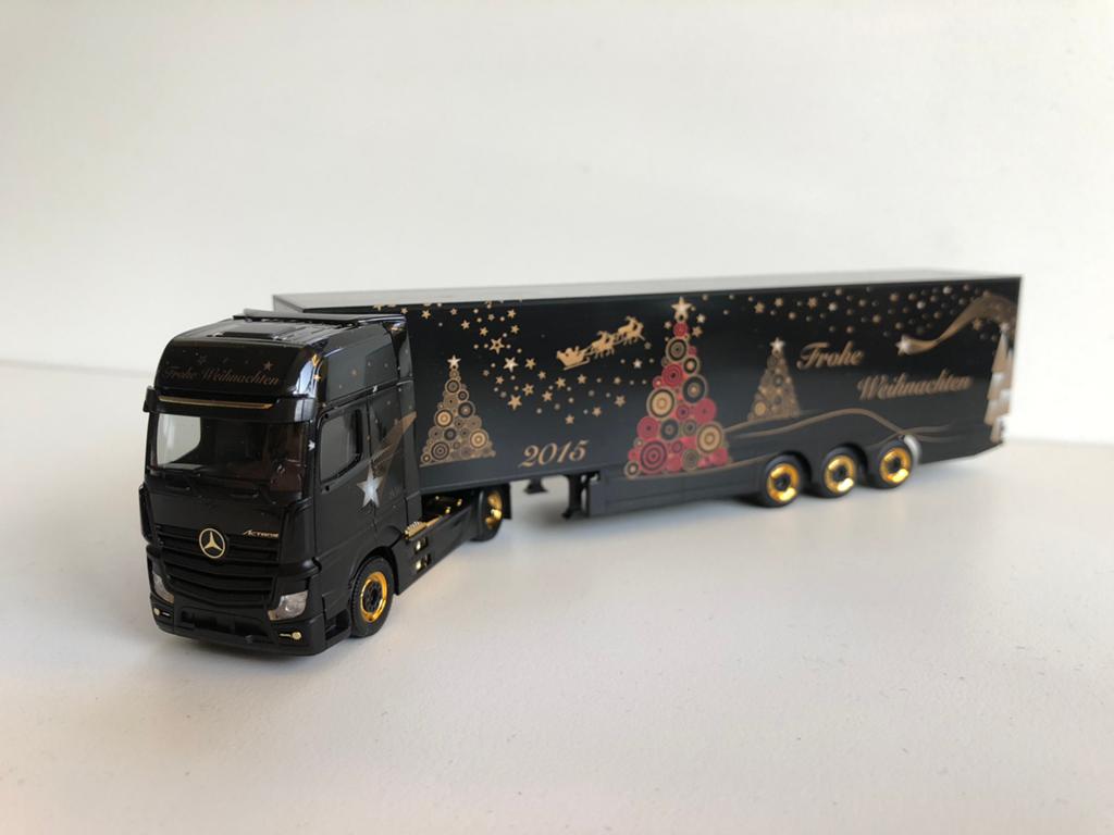 Herpa Mercedes-Benz Actros Kersttruck 2015, Ophalen of Verzenden, Nieuw, Bus of Vrachtwagen, Herpa