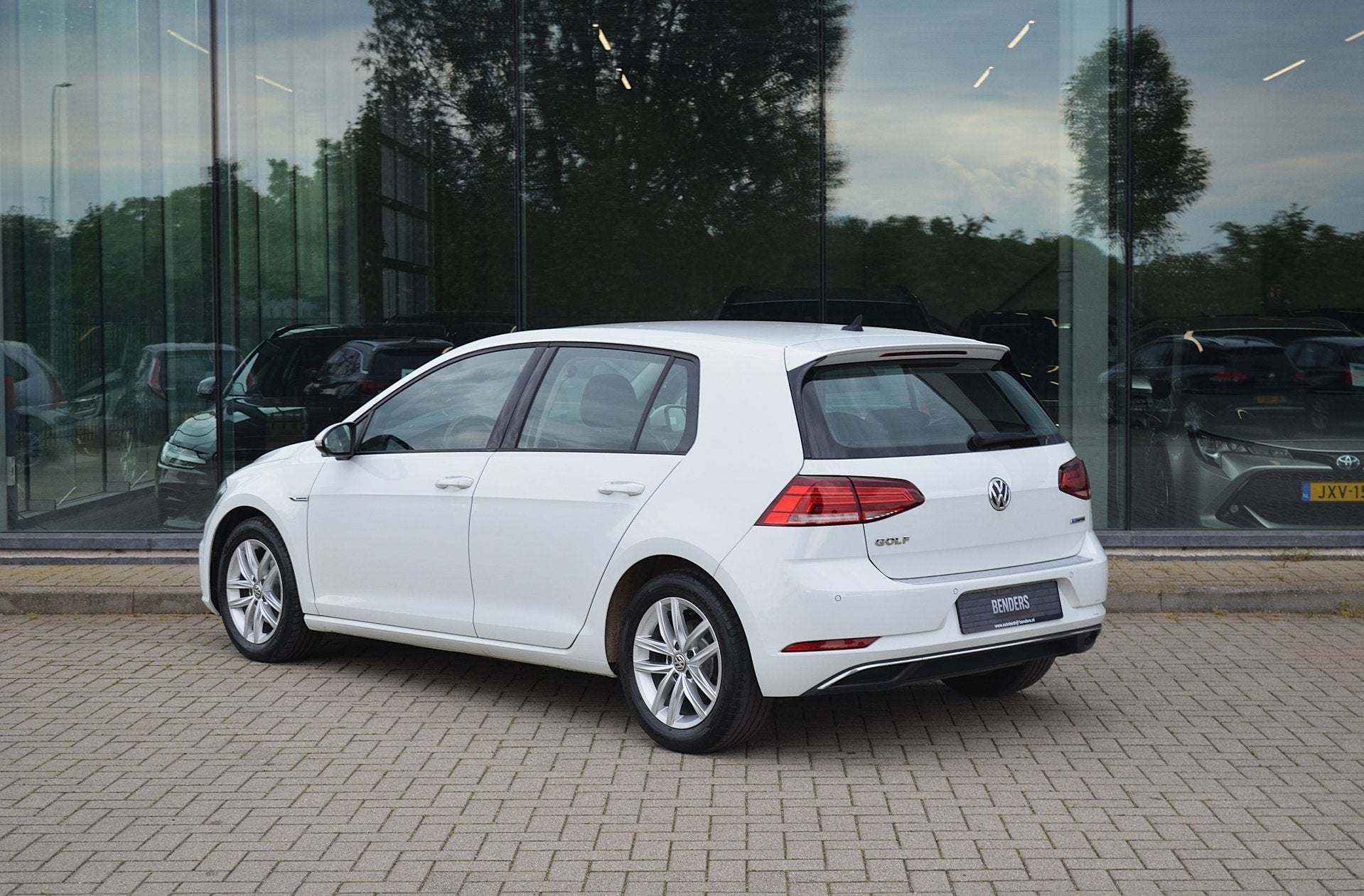 Volkswagen Golf 1.5 TSI Highline | Carplay | Automaat | Crui, Auto's, Stof, Gebruikt, Zwart, Wit
