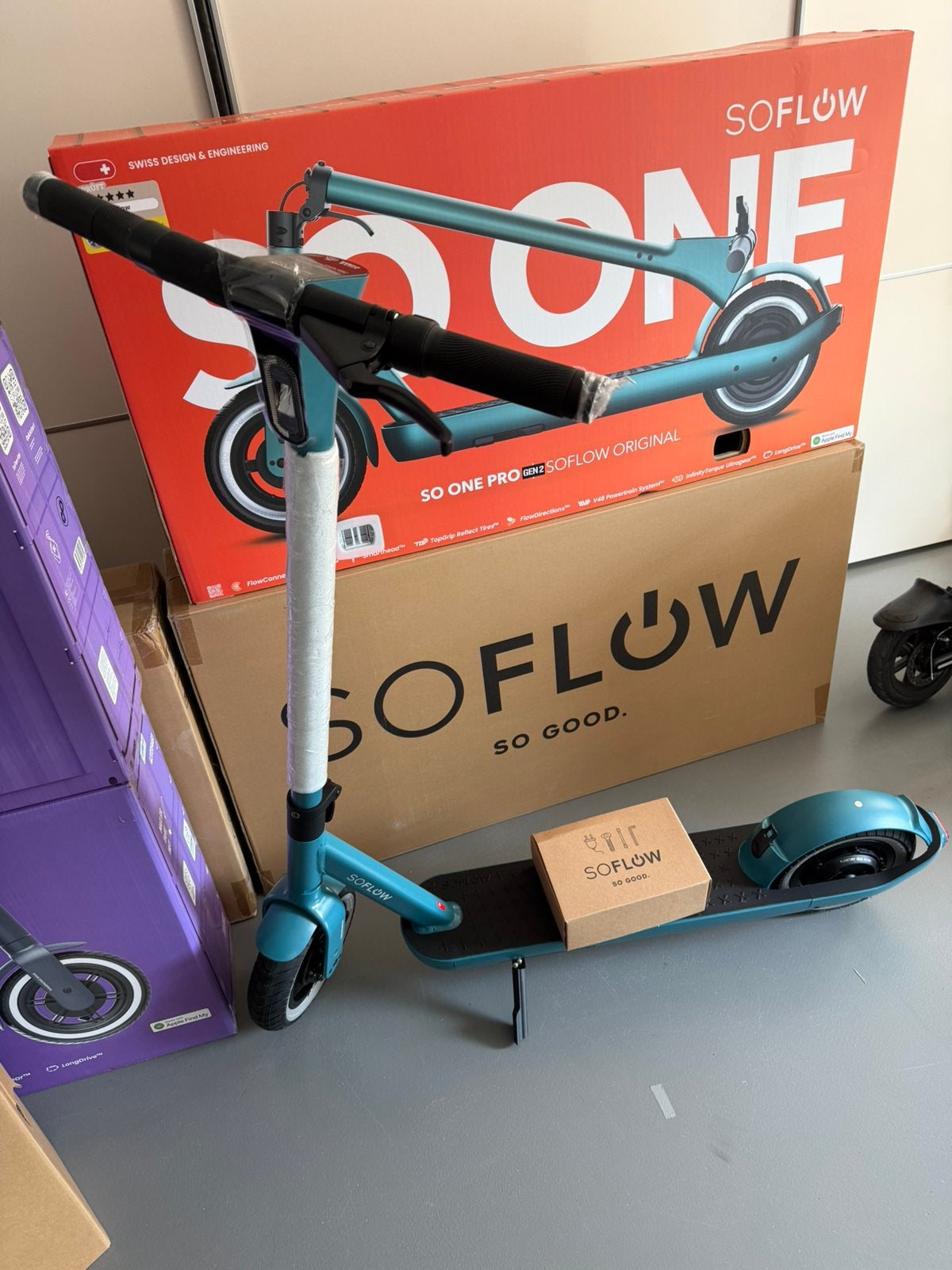 Nieuwe elektrische step 65km actieradius winkelprijs €899!!, Fietsen en Brommers, Steps, Ophalen, Nieuw, Elektrische step (E-scooter)