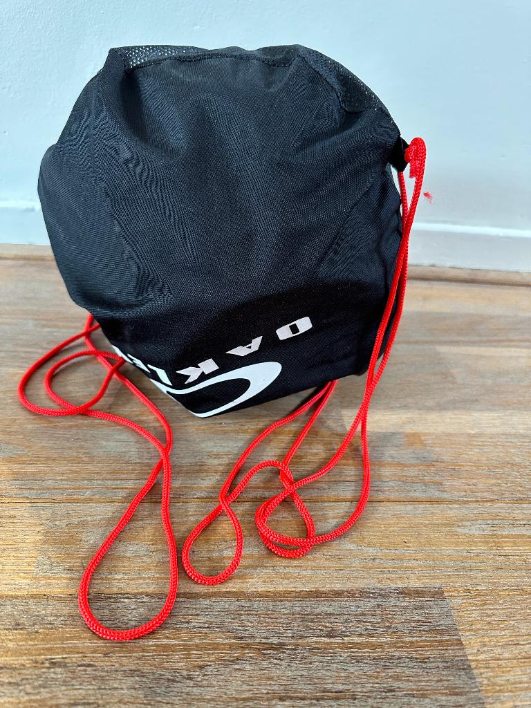 Skihelm Oakley mod5 zwart, Sport en Fitness, Skiën en Langlaufen, Gebruikt, Overige typen, Skiën, Minder dan 100 cm