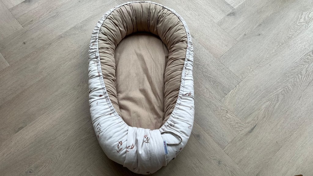 MamaLoes Omkeerbaar Babynestje – Beige/Bruin, Ophalen, Zo goed als nieuw, Overige typen