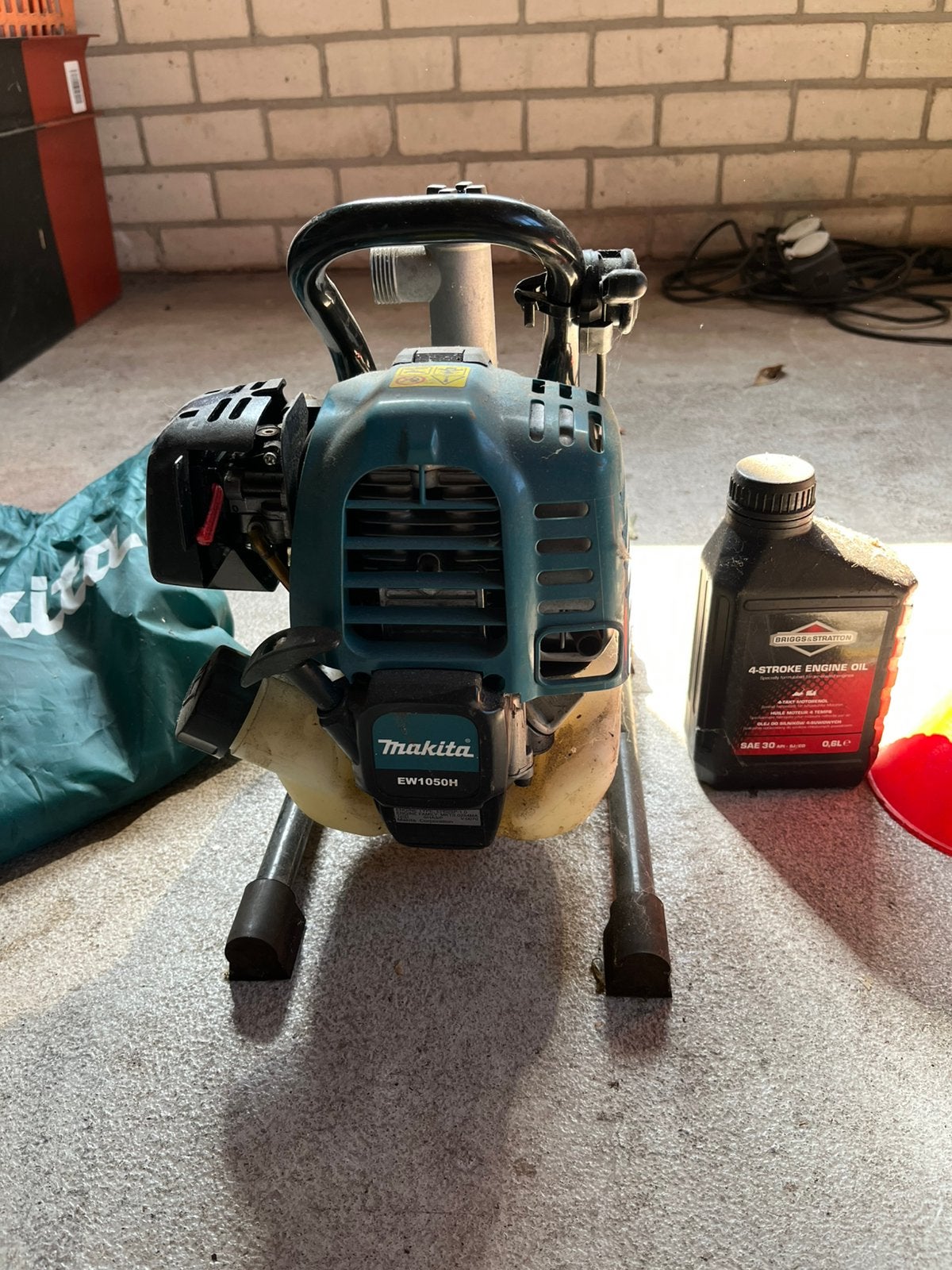 Makita waterpomp benzine, Tuin en Terras, Waterpompen, Ophalen of Verzenden, Zo goed als nieuw, Handmatig, Beregeningspomp