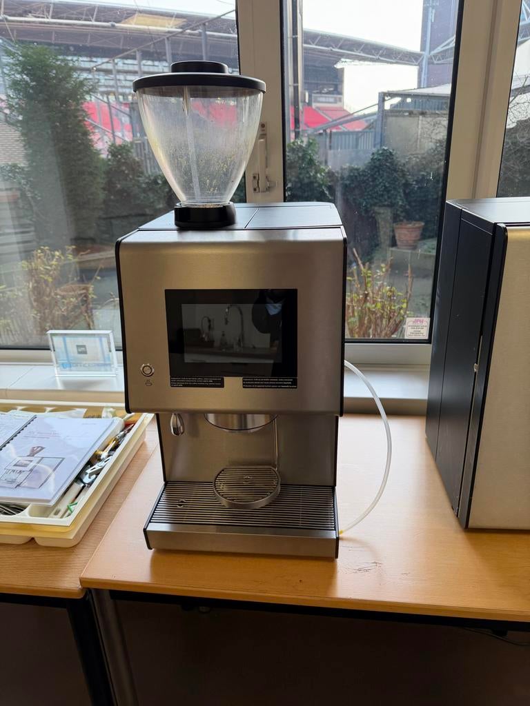 Douwe Egberts Koffiemachine - defect, Ophalen, 10 kopjes of meer, Koffiemachine, Koffiebonen